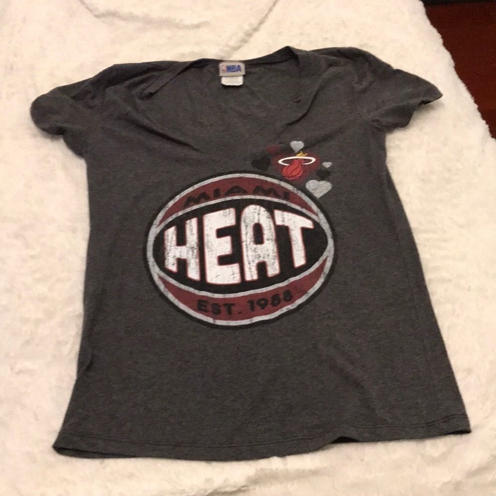 Super cute Miami heat tee
